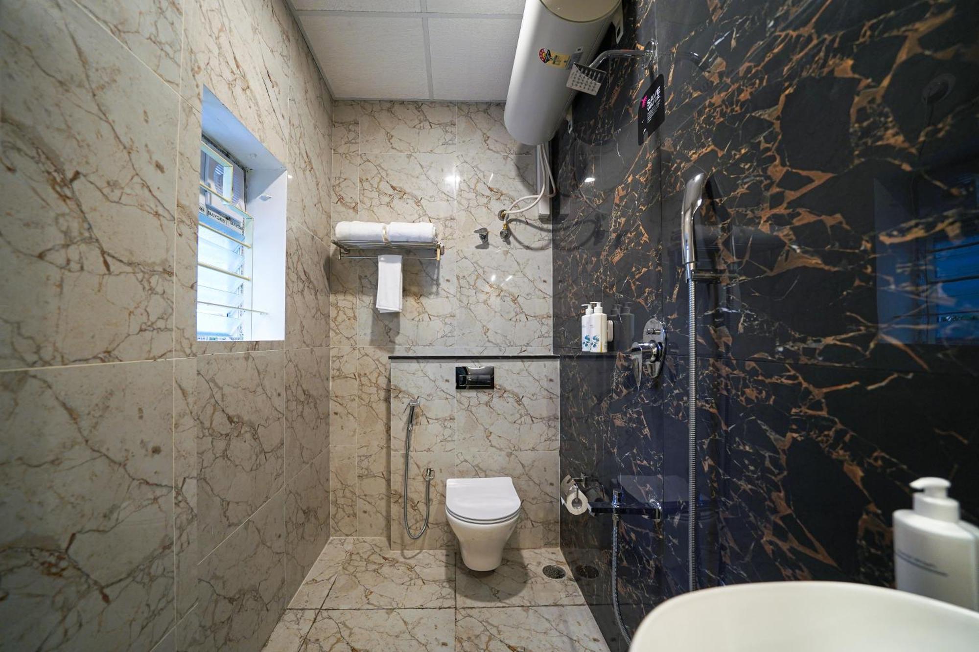 מלון העיר בנגלור Olive Zip Sanjay Nagar By Embassy Group מראה חיצוני תמונה